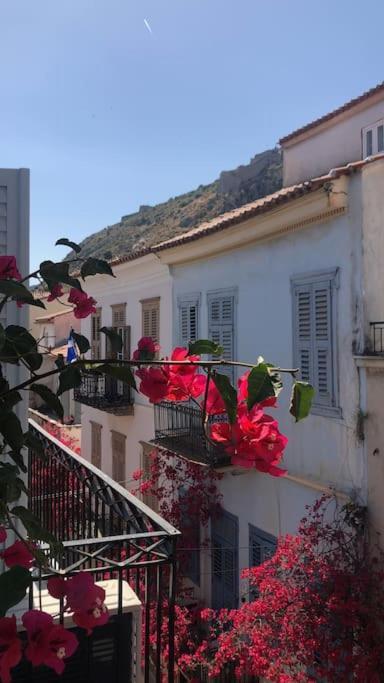 Bougainvillea Apartments 2 Nauplia Esterno foto